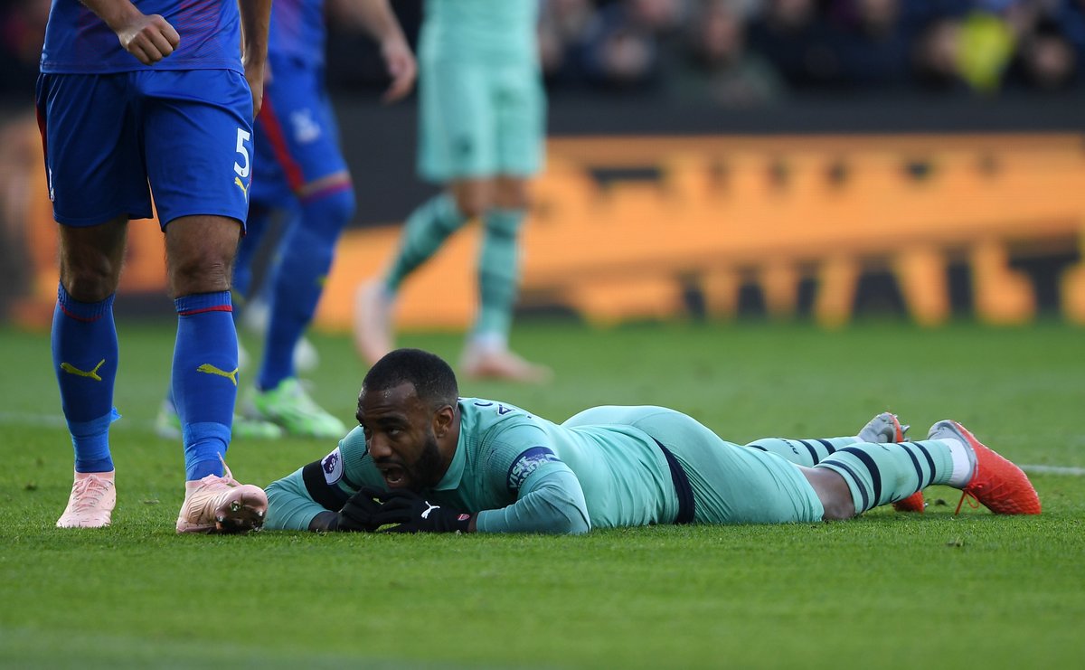 关于塞尔维亚队主场错失良机,米利沃耶维奇射门失误的信息 关于塞尔维亚队主场错失良机,米利沃耶维奇射门失误的信息